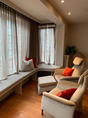 Ruim appartement vlakbij zee met parking